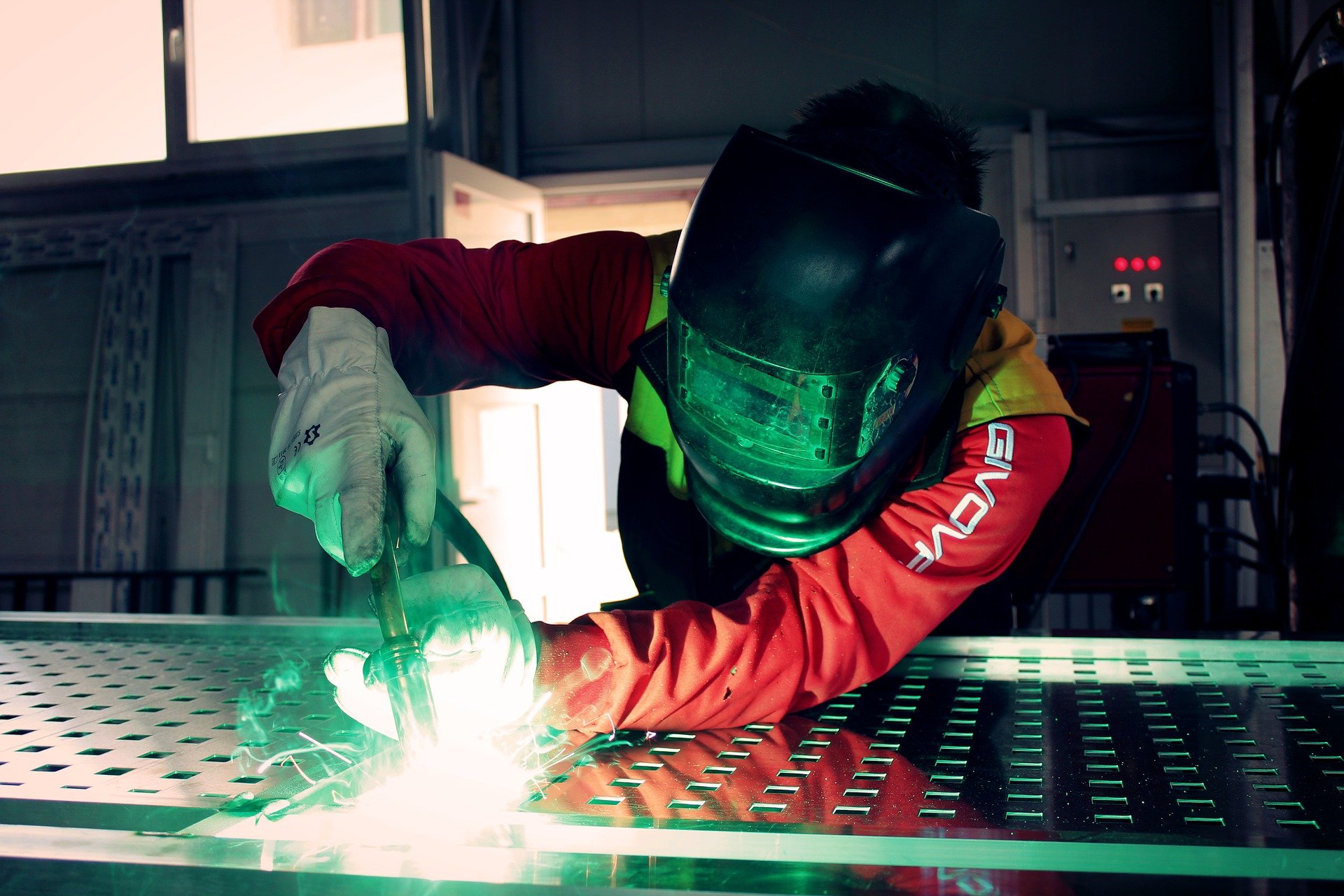 welding-2178127_1920 welding-2178127_1920